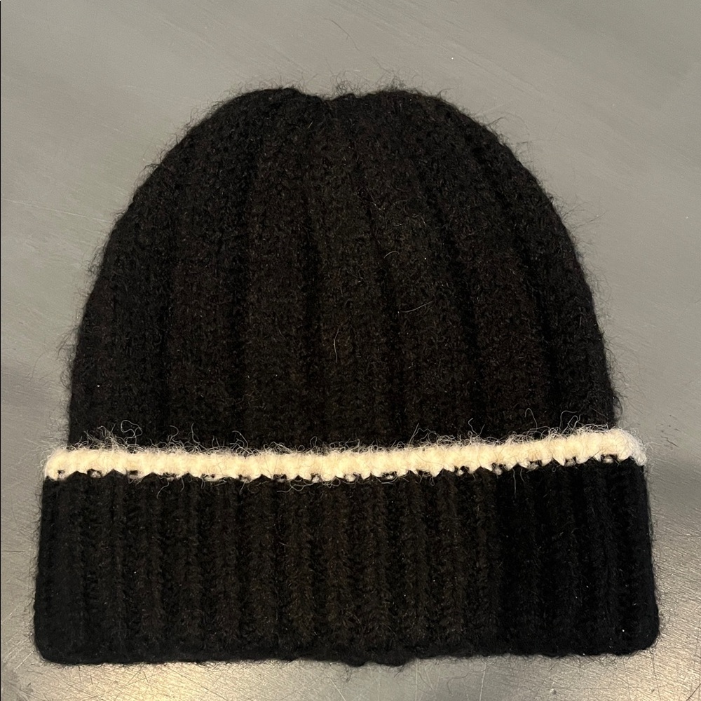 Pink Lily Black and White Knit Beanie